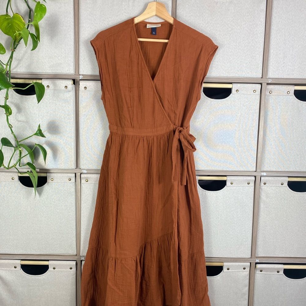 Universal threads cap sleeve pumpkin wrap dress